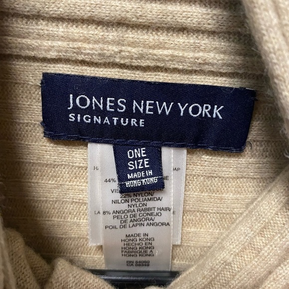 Jones NY Signature Cream Wool Ribbed Cape Poncho with Toggles - Picture 3 of 8